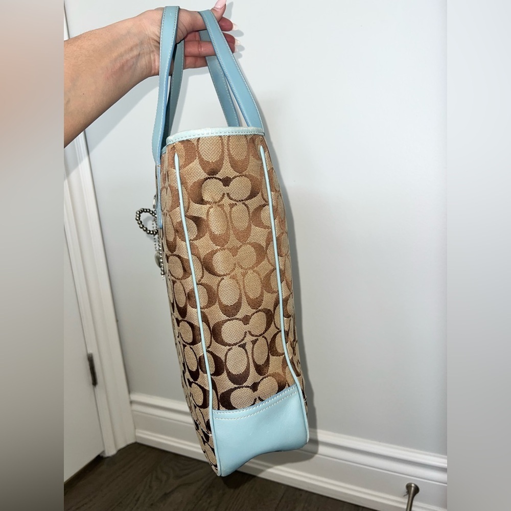 🩵 Coach Brown Signature Tote with Light Blue Trim - Picture 3 of 13